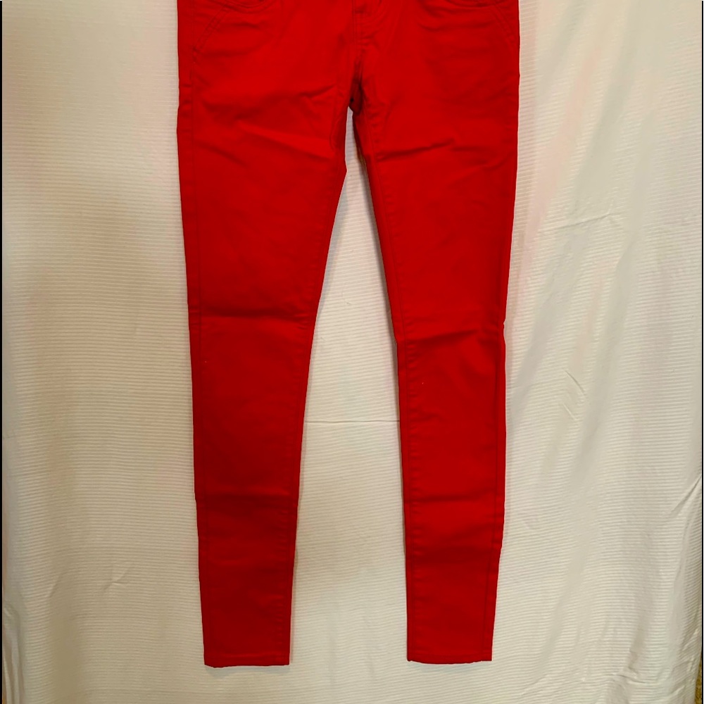 Ladies L.A.Idol red leggings. 97% cotton, 3% eslastin